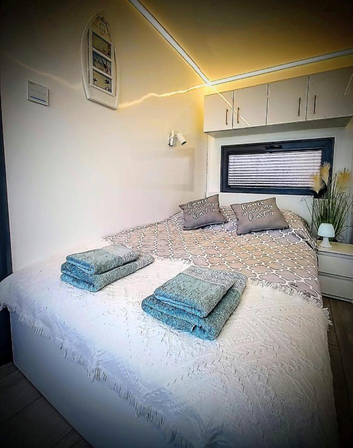 Houseboat Arka 1 - Domki Na Wodzie, Rower Wodny, Wifi, Parking Mielno (Koszalin) Exterior foto